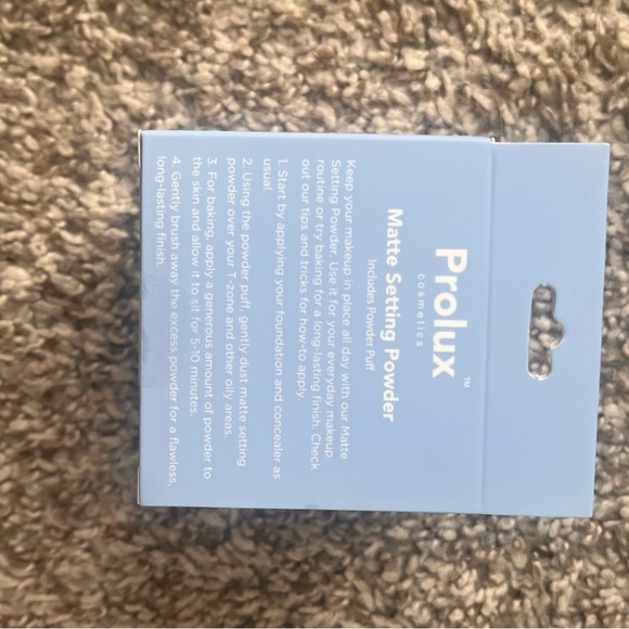 Prolux Setting Powder - Picture 2 of 2